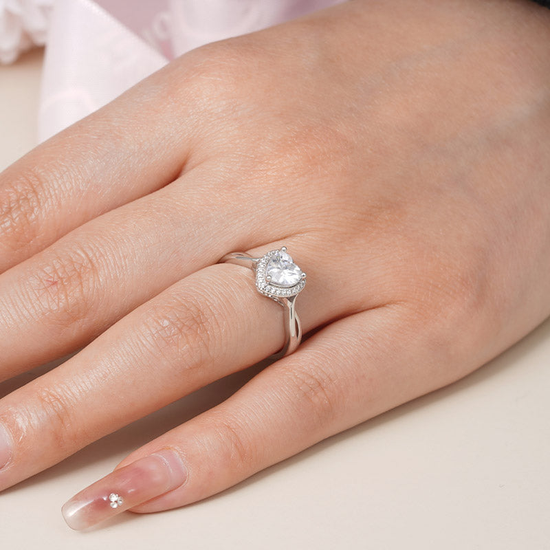 Gnoce Sparkling Twisted Promise Heart Ring_5