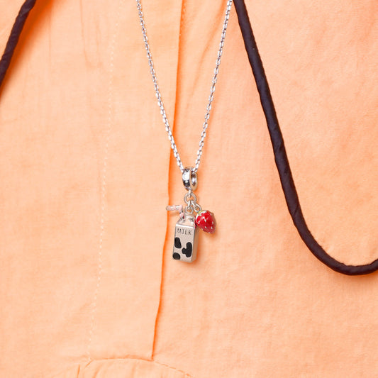 Gnoce Milk & Strawberry Fruit Necklace_4