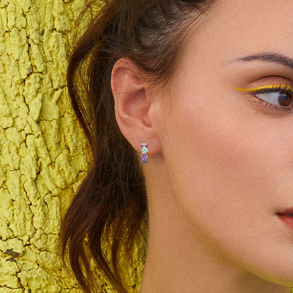 Gnoce Small Flower Huggie Earrings_4