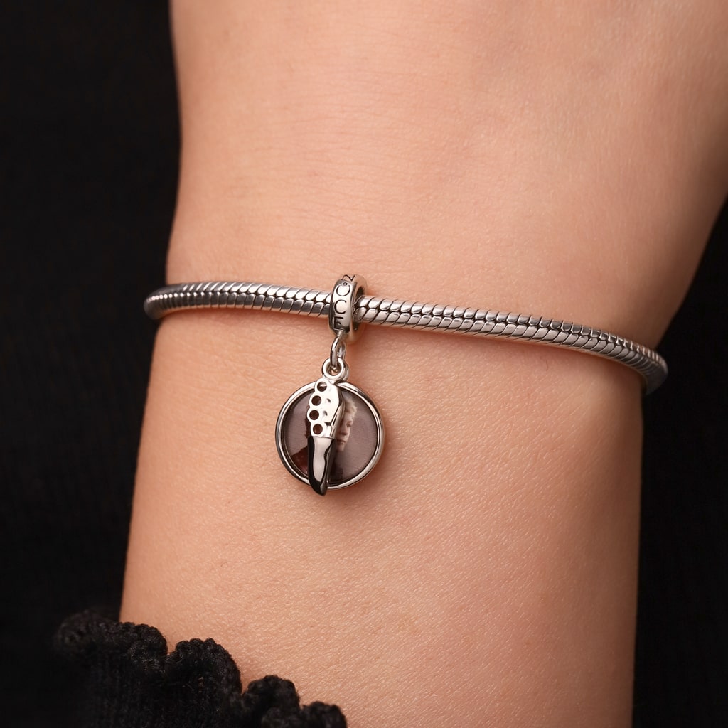 Gnoce Walking Dead Tough Carol Peletier Pendant Dangle Charm_6