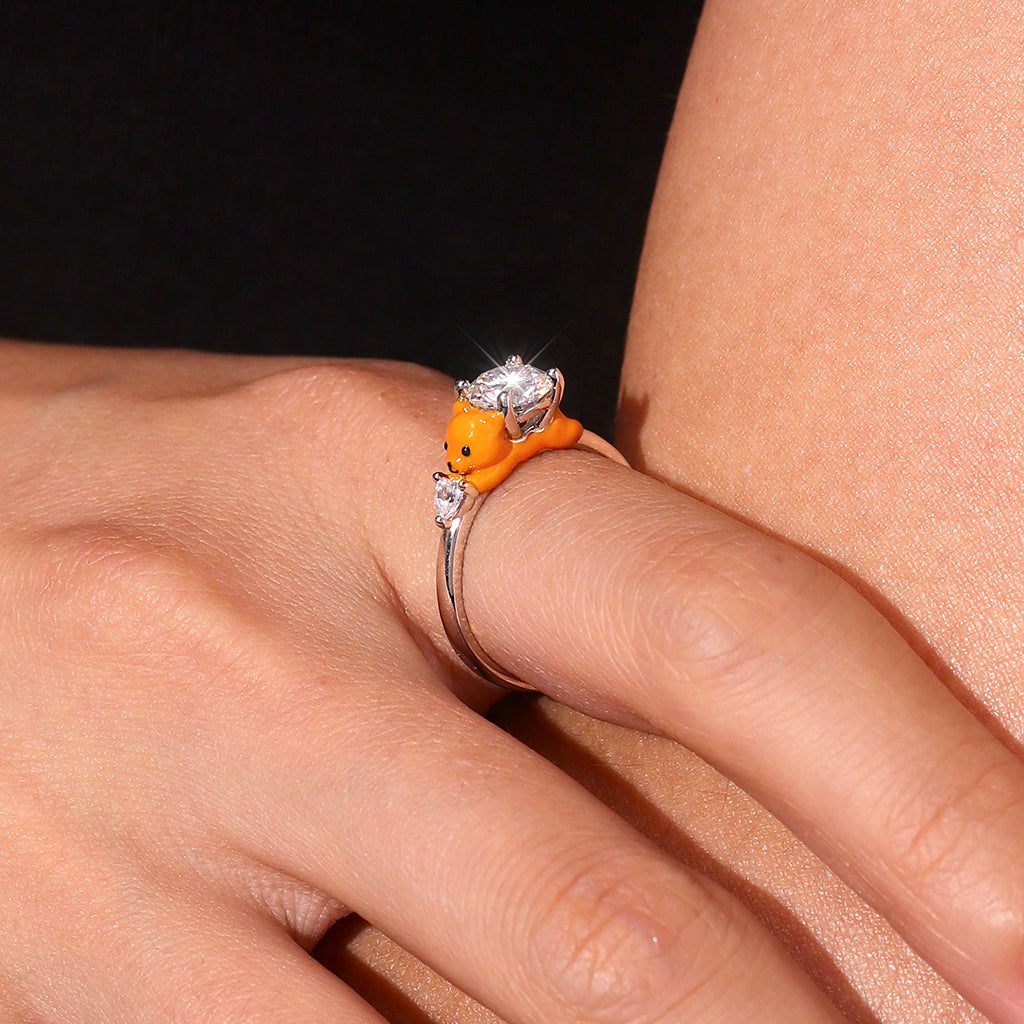 Gnoce Bear Embraces Moissanite Round Cut Ring_9