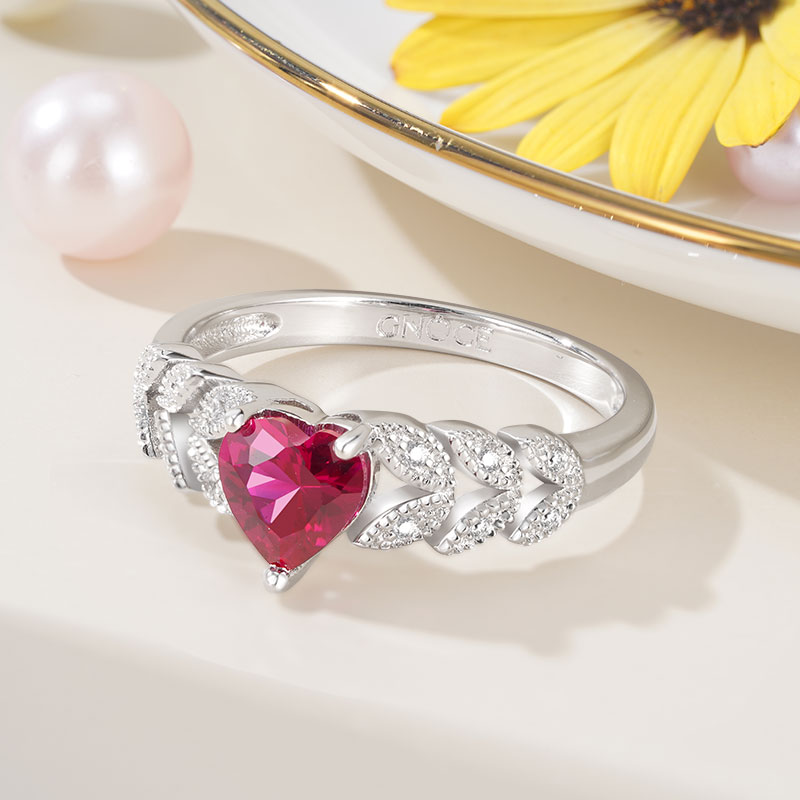 Gnoce Three Prong Heart Cut Garnet Engagement Ring_4