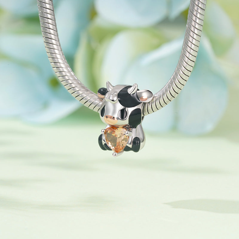 Gnoce Little Cow Embraces Heart Gem Charm_3