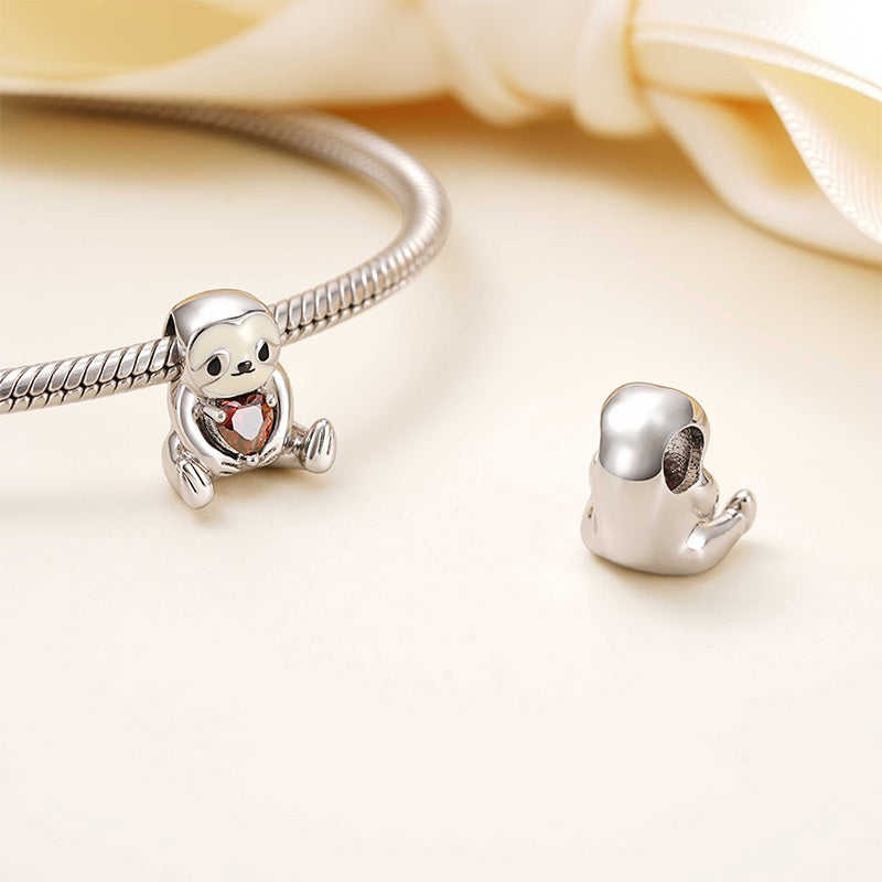 Gnoce Sloth Embraces Heart Gem Charm_2