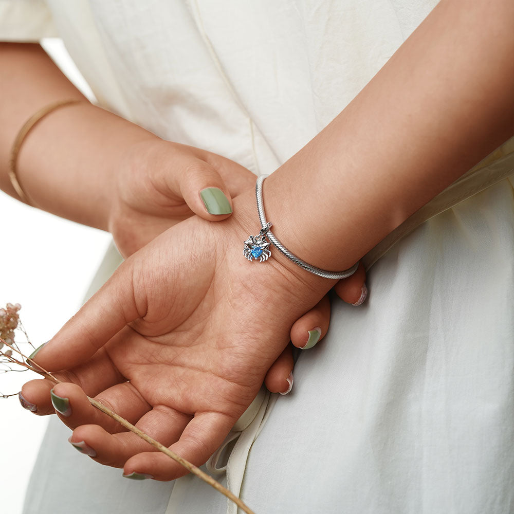 Gnoce Crab Embraces Heart Gem Pendant Dangle Charm_5