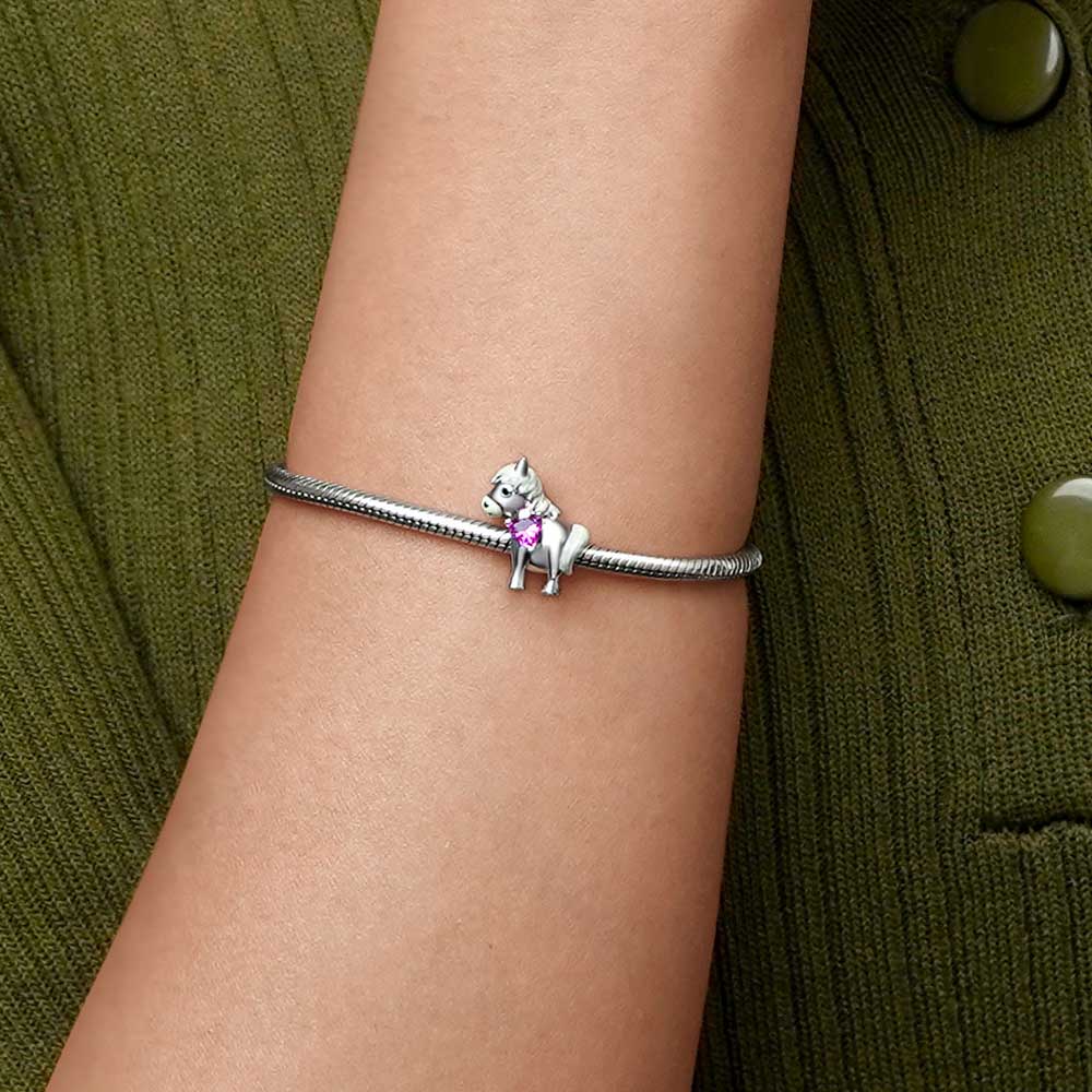 Gnoce Chinese Zodiac Horse Embraces Heart Gem Charm_5