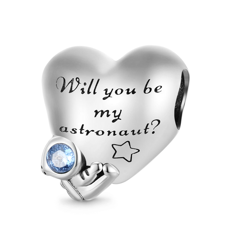 Gnoce Astronaut Heart Charm_1
