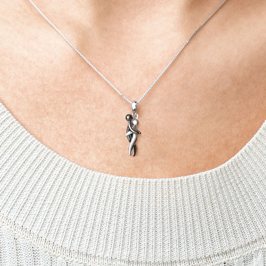 Gnoce Lover Embraces Romantic Necklace_5