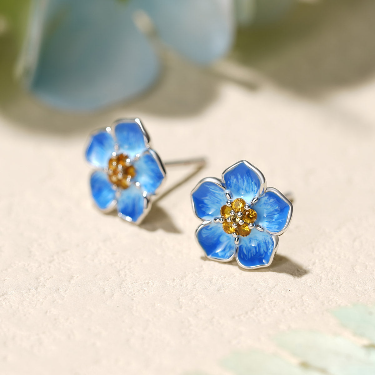 Gnoce Forget-Me-Not Flower Stud Earrings_2