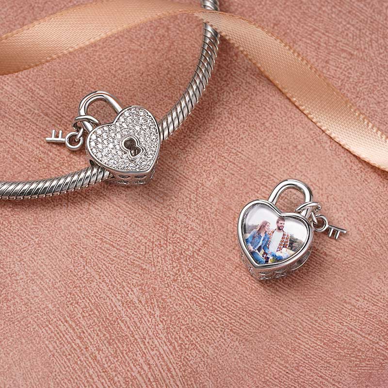 Gnoce Love Key Personalized Photo Charm_3