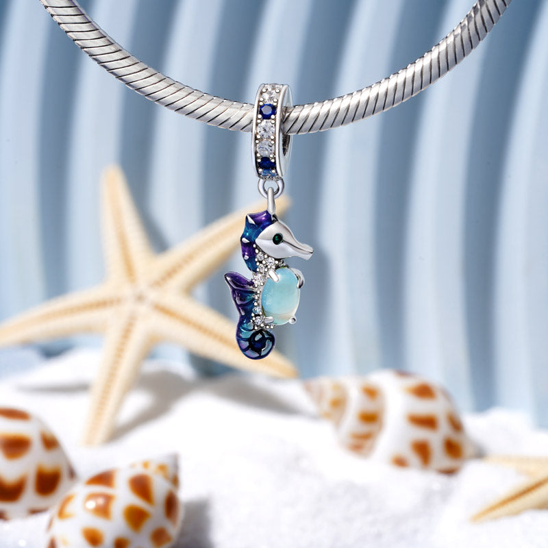 Gnoce Seahorse Embraces Moonstone Pendant Dangle Charm_2