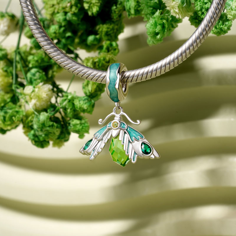 Gnoce Moth Pendant Dangle Charm_3