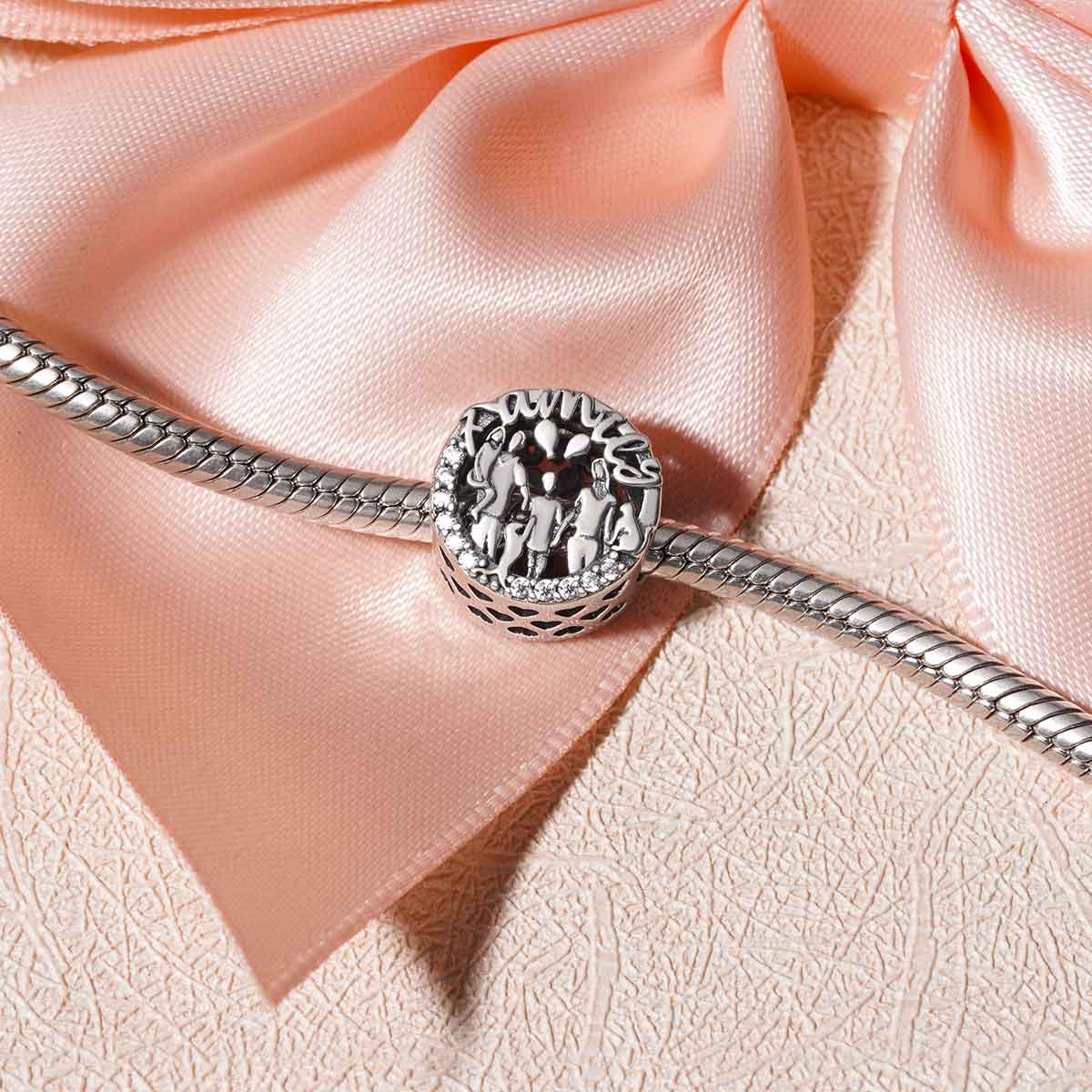 Gnoce Happy Family Charm_3