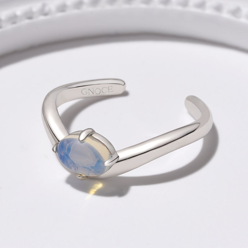 Gnoce Adjustable Oval-Shaped Moonstone Ring_3