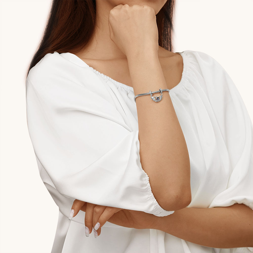 Gnoce Skull Hands Pendant Dangle Charm_3