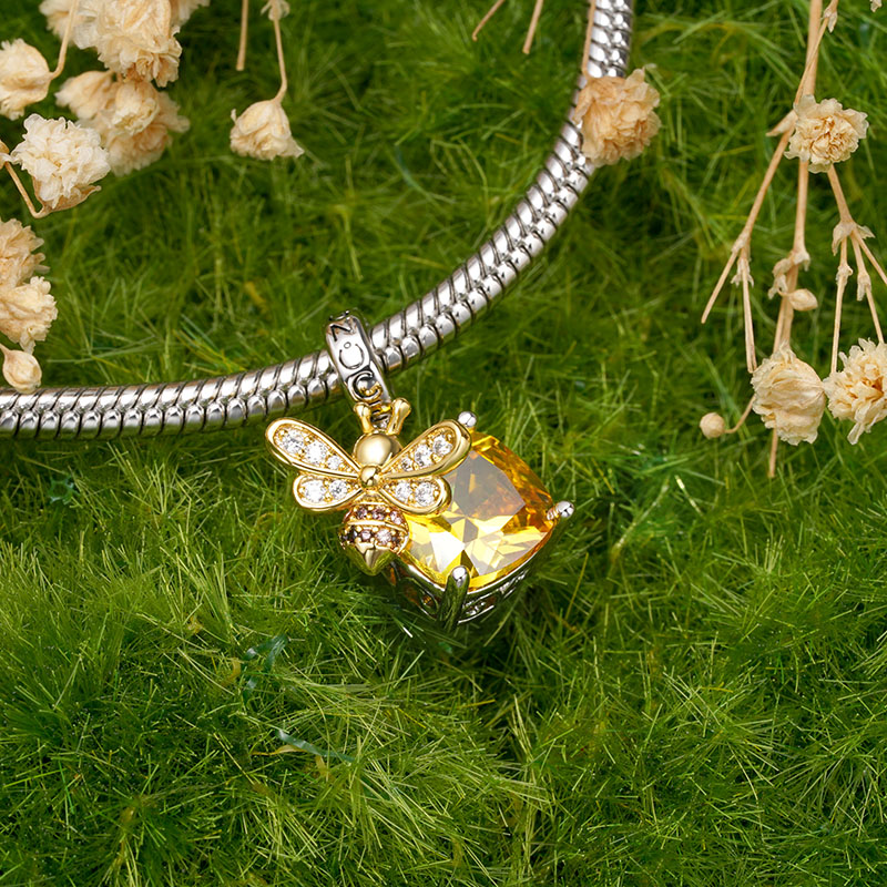 Gnoce Honey Bee Square Pendant Dangle Charm_3