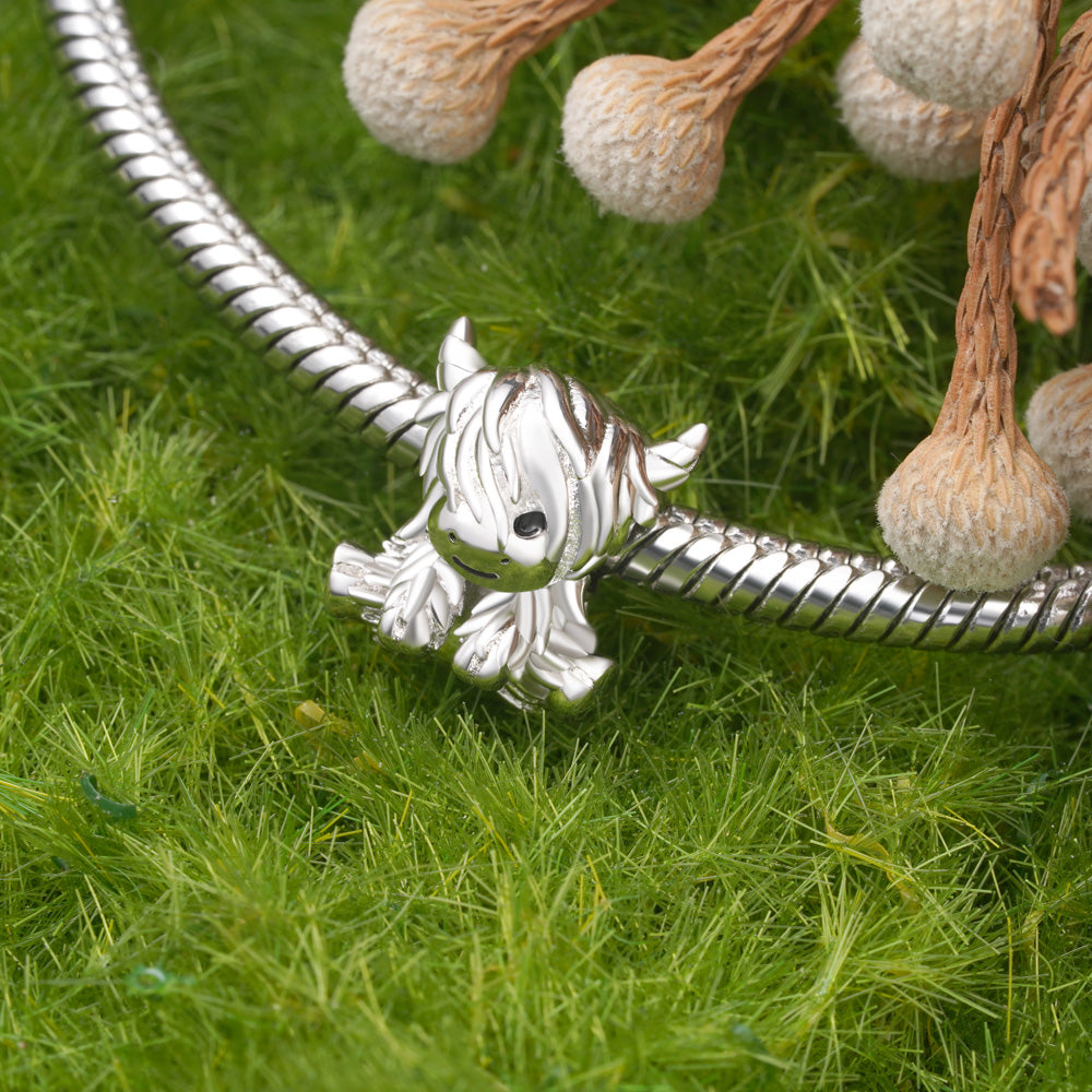 Gnoce Scottish Highland Cow Charm_3