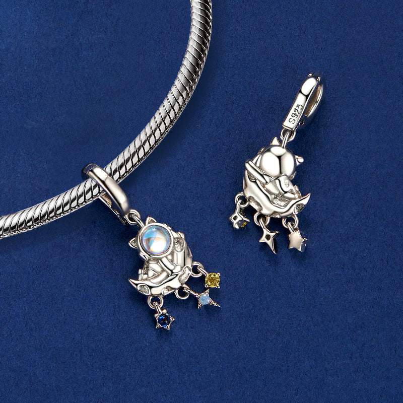 Gnoce Astronaut Moon Pendant Dangle Charm_3