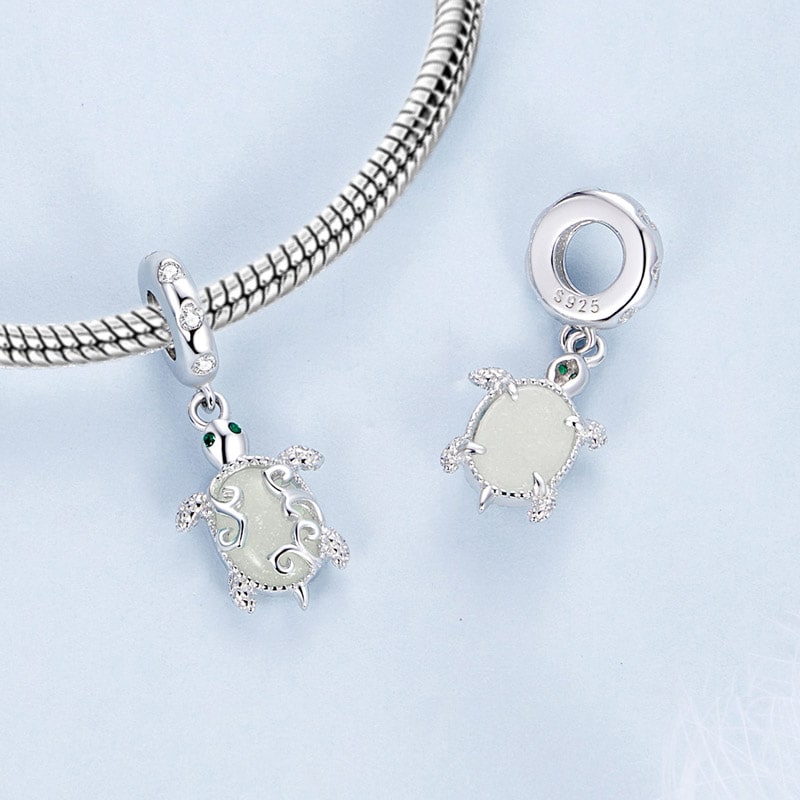 Gnoce Glow-in-the-Dark Sea Turtle Pendant Dangle Charm_3
