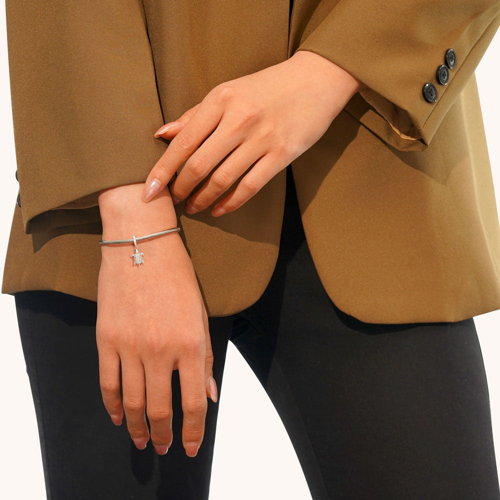 Gnoce Glow-in-the-Dark Sea Turtle Pendant Dangle Charm_4