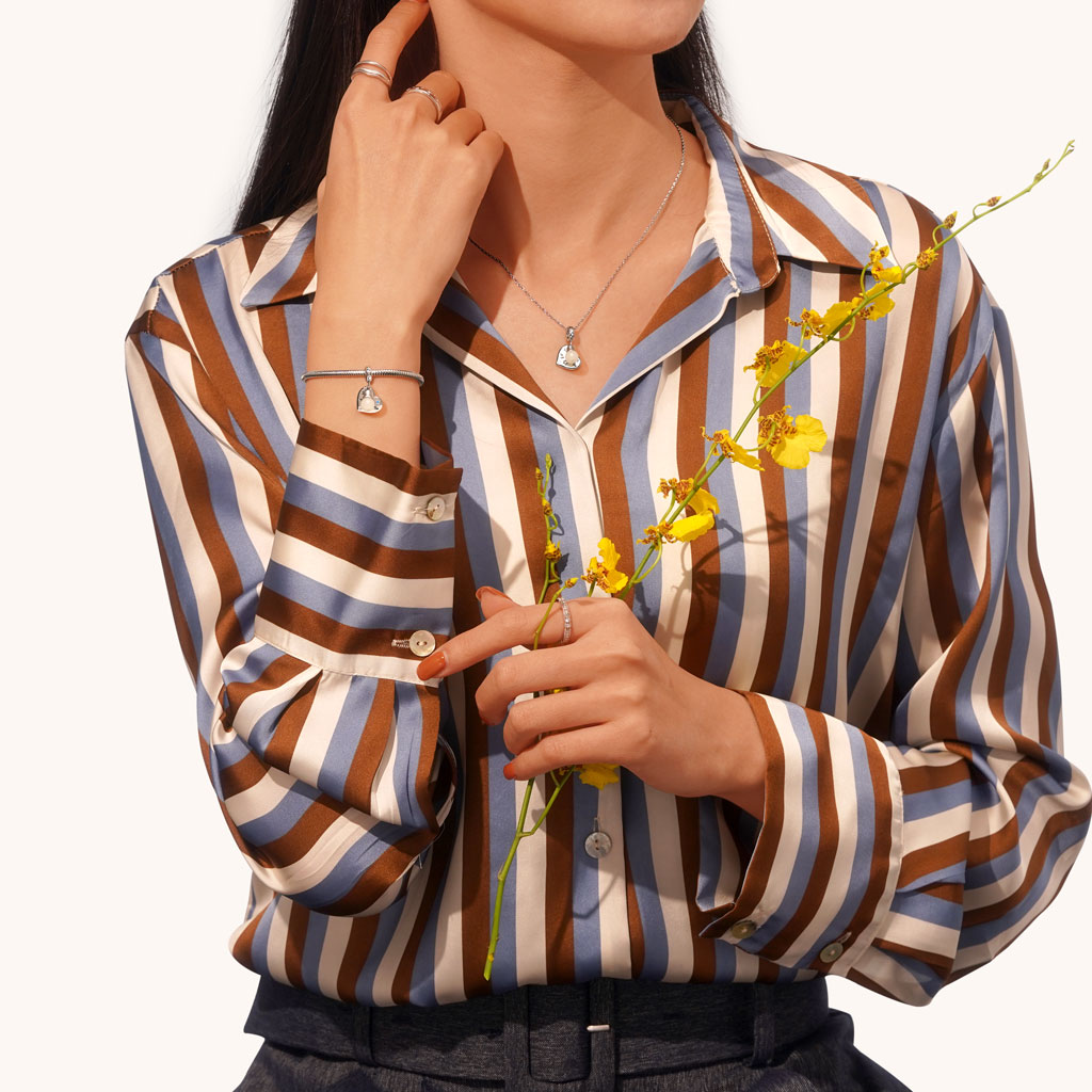 Gnoce "You light up my life" Light Bulb Glow-in-the-Dark Pendant Dangle Charm_5