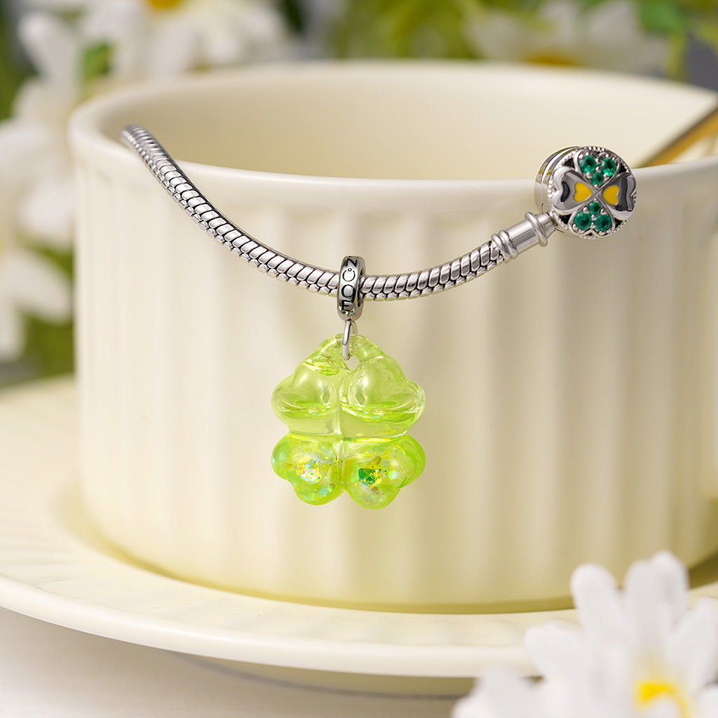 Gnoce Glitter Quicksand Four-leaf Clover Pendant Dangle Charm_3