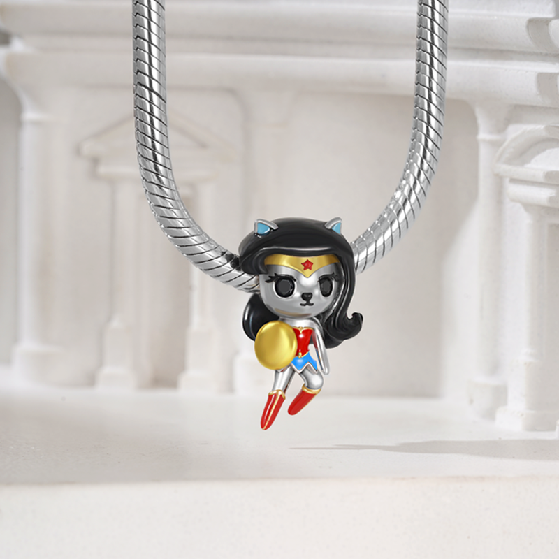Gnoce "Super Girl" Cat Charm_3