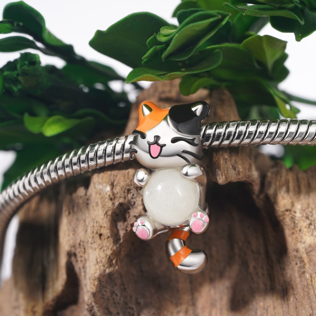 Gnoce Cat Embrace Luminous Stone Charm_4