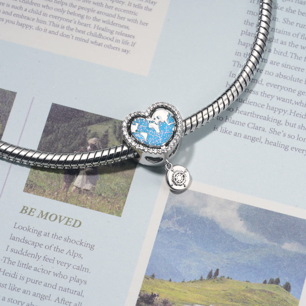 Gnoce World Map Heart Charm_3