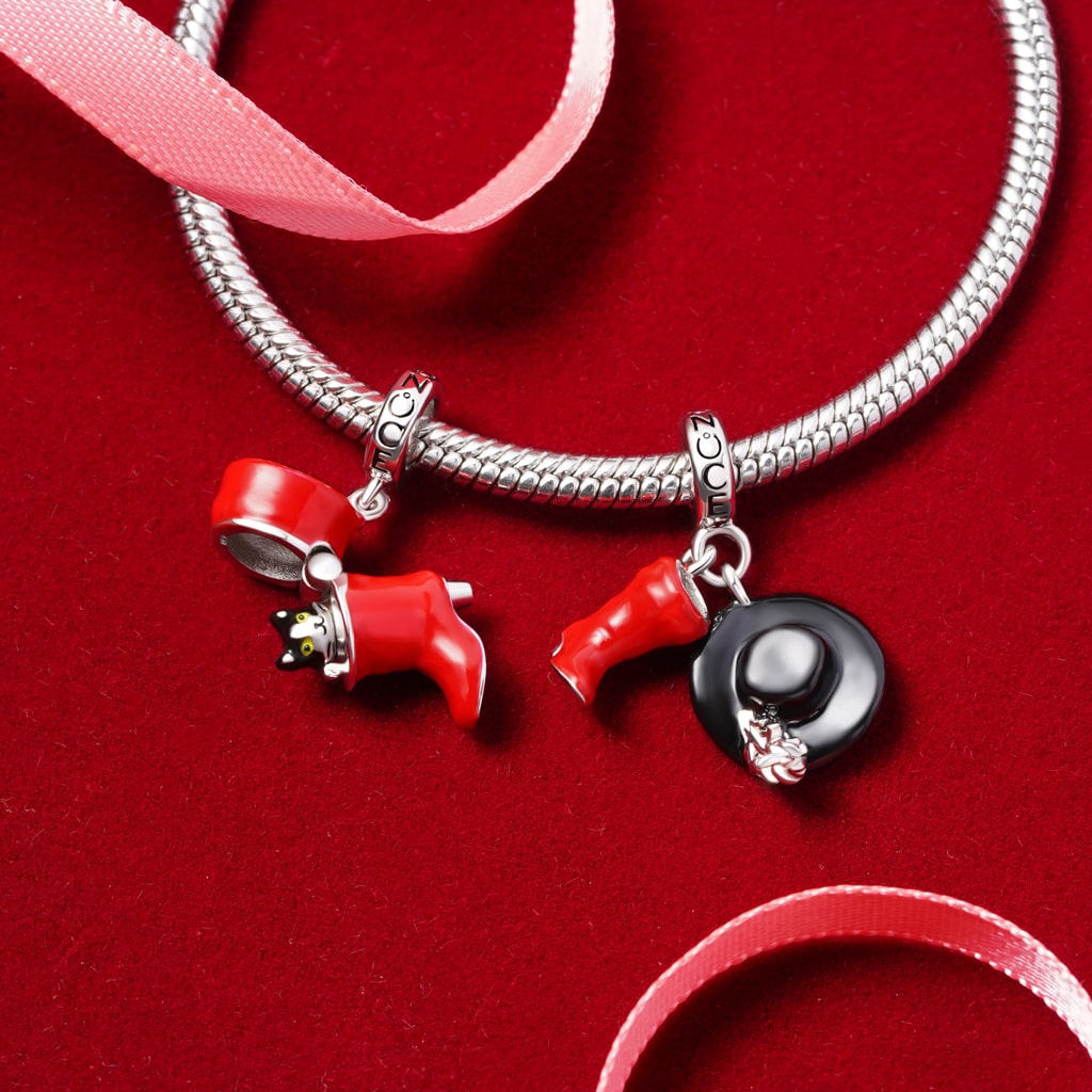 Gnoce Puss In Boots Red Boot & Hat Pendant Dangle Charm_3