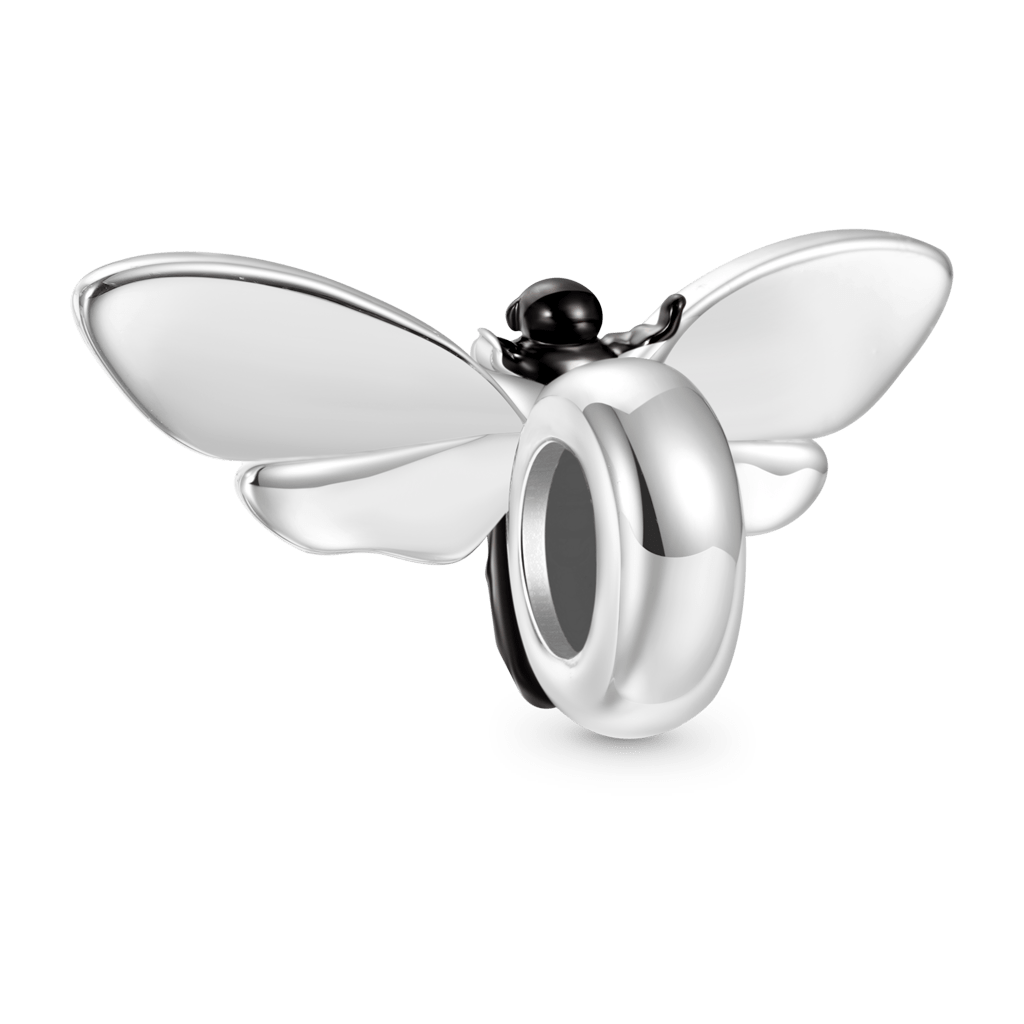 Gnoce Death Head Moth Charm_2