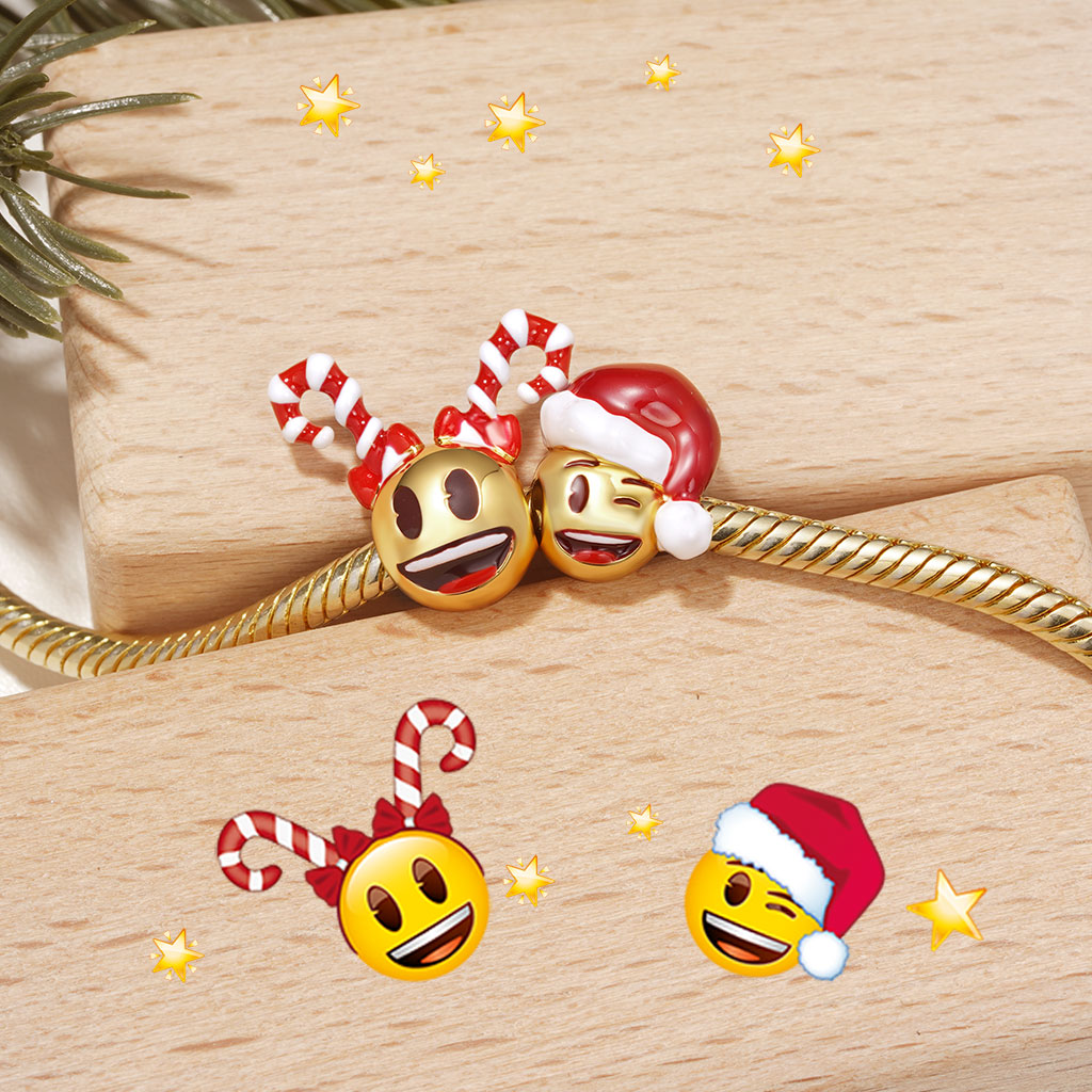 Gnoce emoji Santa Hat Winking Smiley Face Charm_3