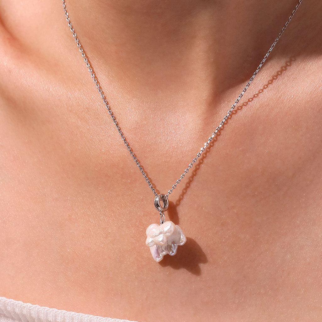 Gnoce Natural Butterfly Small Animal Pearls Pendant Dangle Charm_6