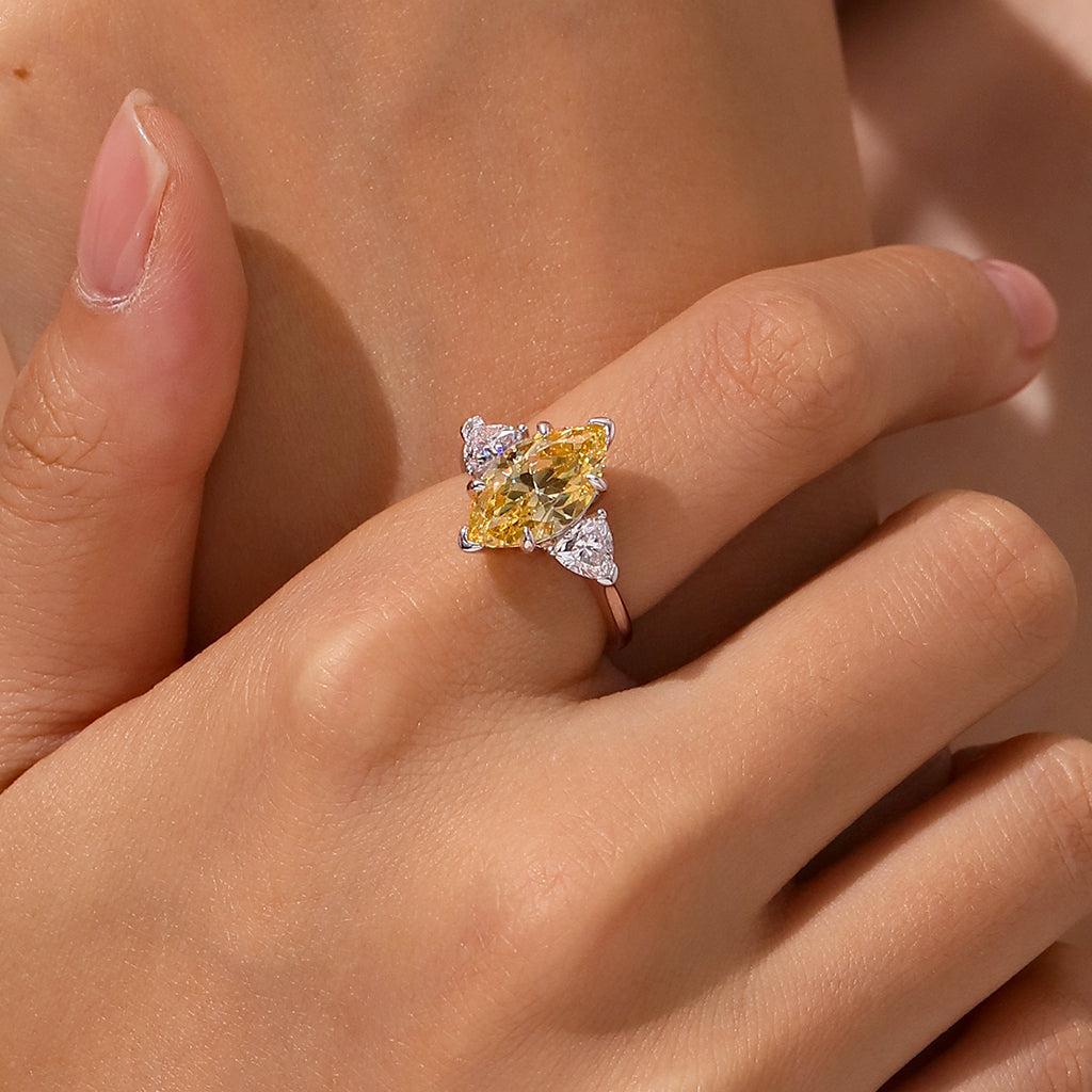 Gnoce Shiny Topaz High Carbon Diamond Promise Rings_4