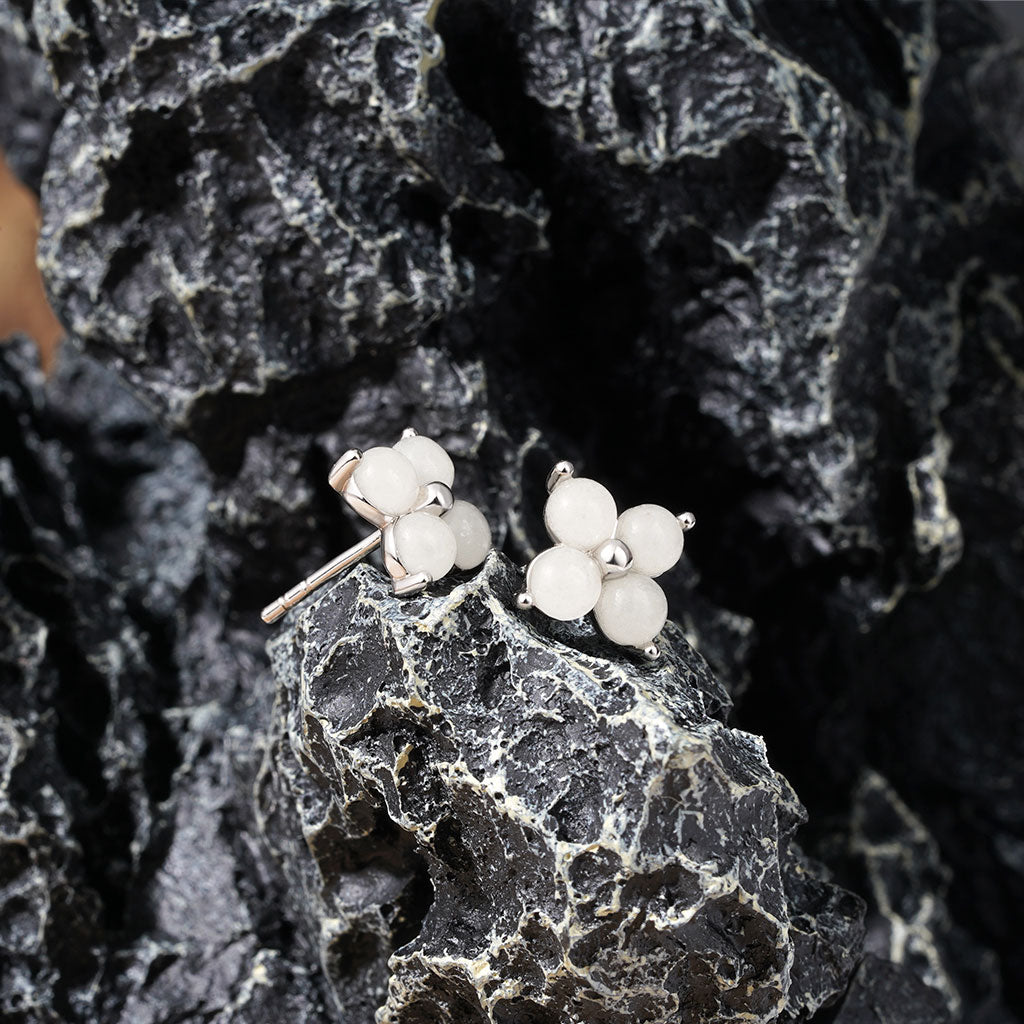 Gnoce Glow-in-the-Dark Petal Flower Stud Earrings_3