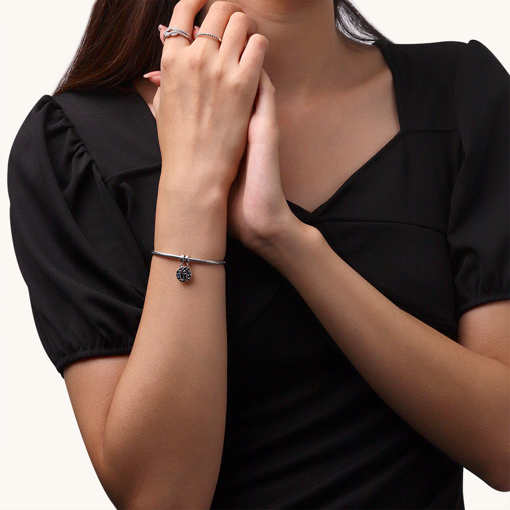 Gnoce Engravable Polar Bear Couple Hugging Double Pendant Dangle Charm_5