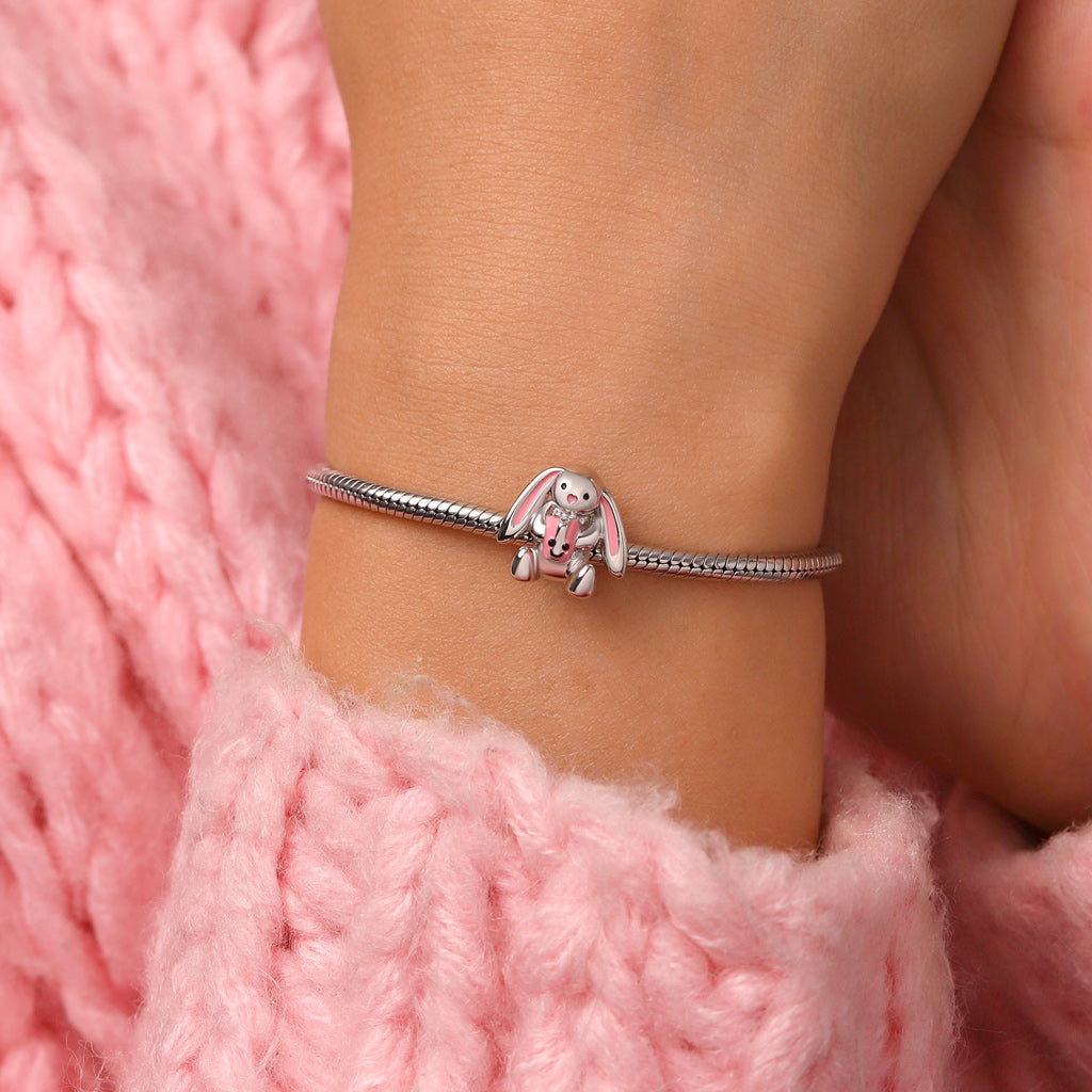 Gnoce Long-eared Rabbit Holding Gift Charm_5