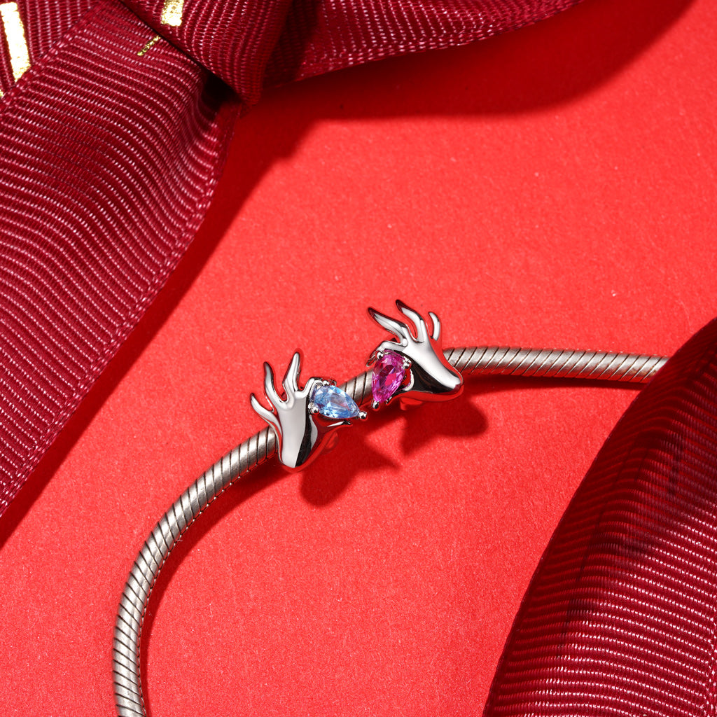 Gnoce Hands with Love Birthstone Charm_4