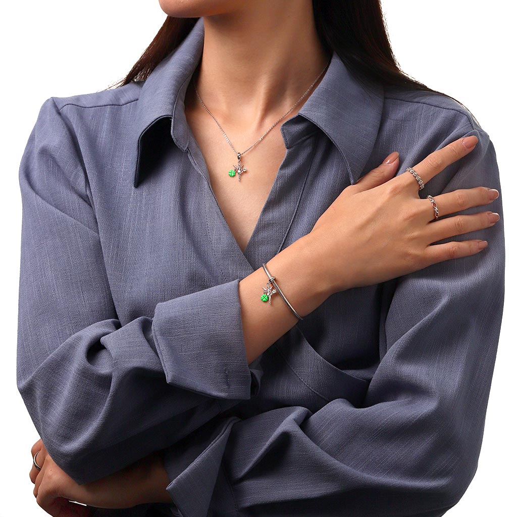 Gnoce Fairy Hand-held Glow-in-the-Dark Four-leaf Clover Pendant Dangle Charm_5