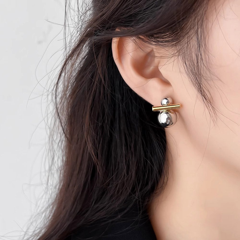 Gnoce Balance Beam Silver Ball Ear Clips_3