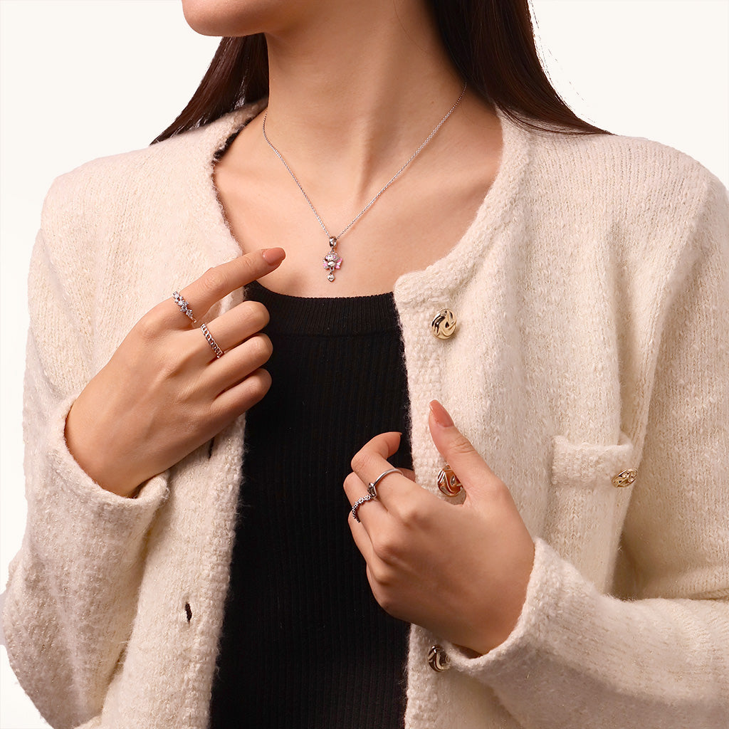 Snowy the Cat Angel Pendant_6