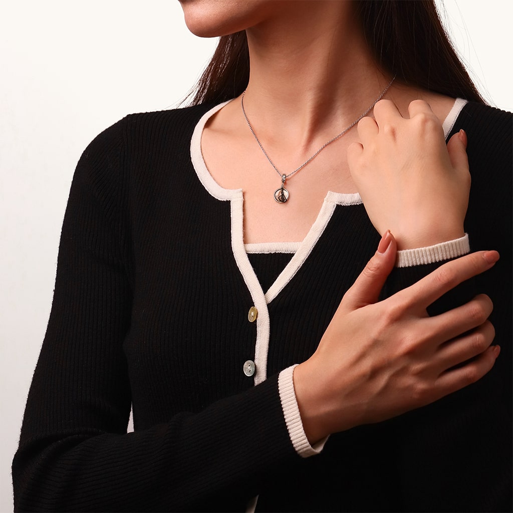 Gnoce Walking Dead Daryl Dixon & Crossbow Pendant Dangle Charm_4