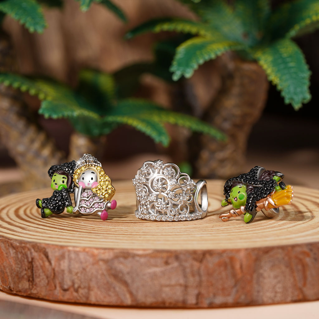 Gnoce Wicked Elphaba & Glinda Pave Diamond Charm_3