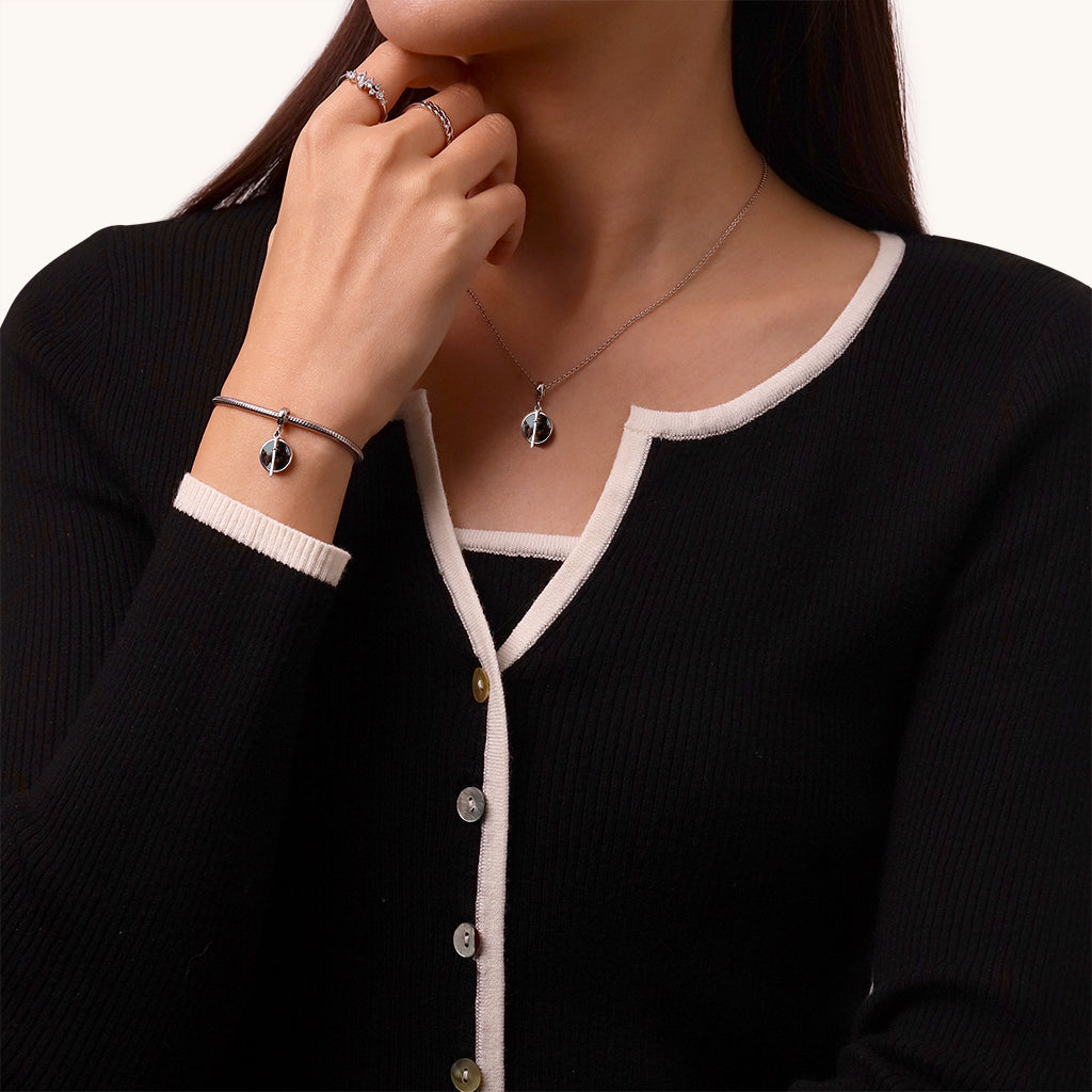 Gnoce Walking Dead Michonne Hawthorne & Katana Pendant Dangle Charm_4