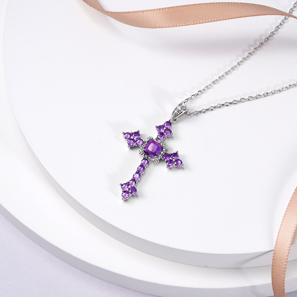 Gnoce Elegant Vintage Cross Pendant Necklace_4