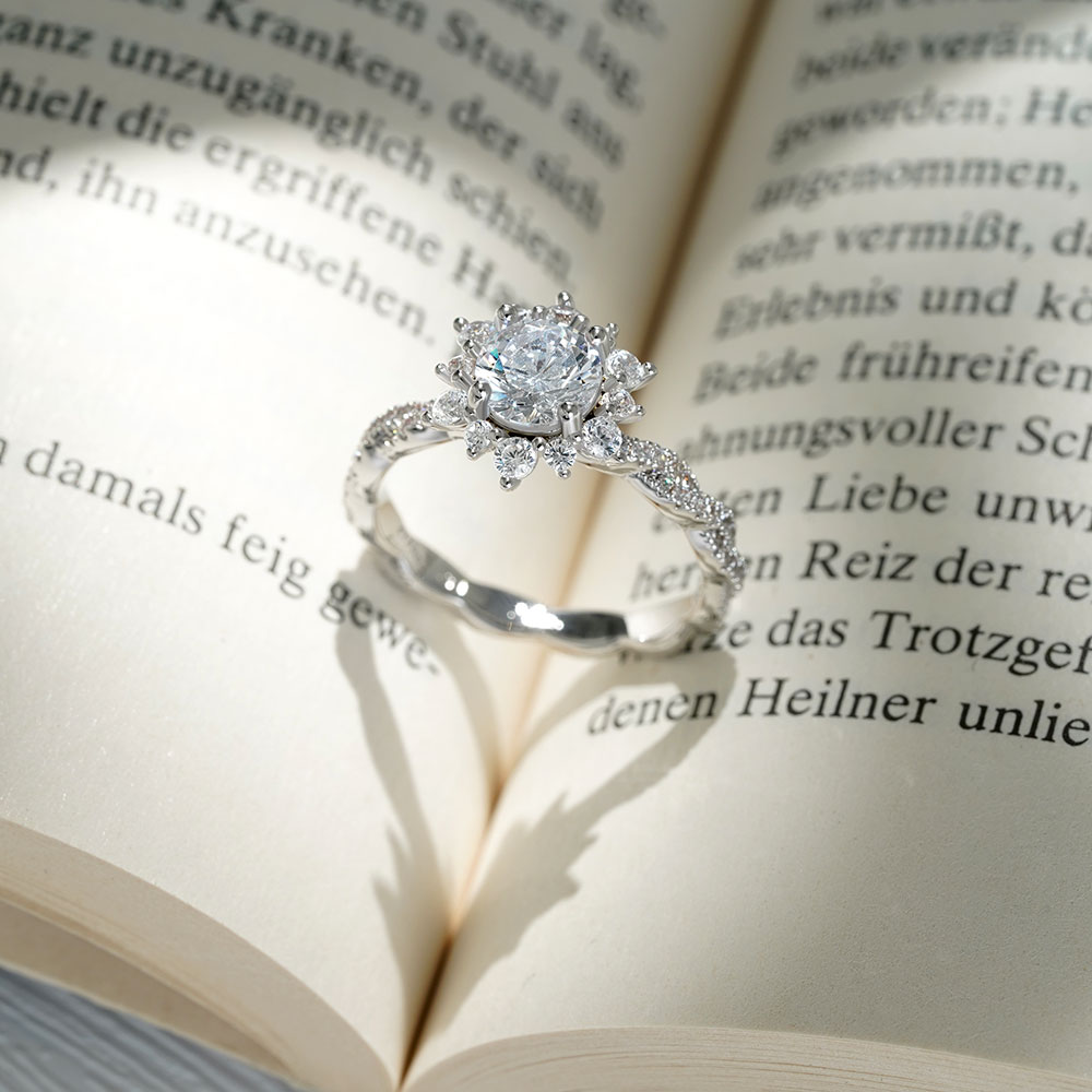 Gnoce Round Cut Cluster Twisted Engagement Ring_5