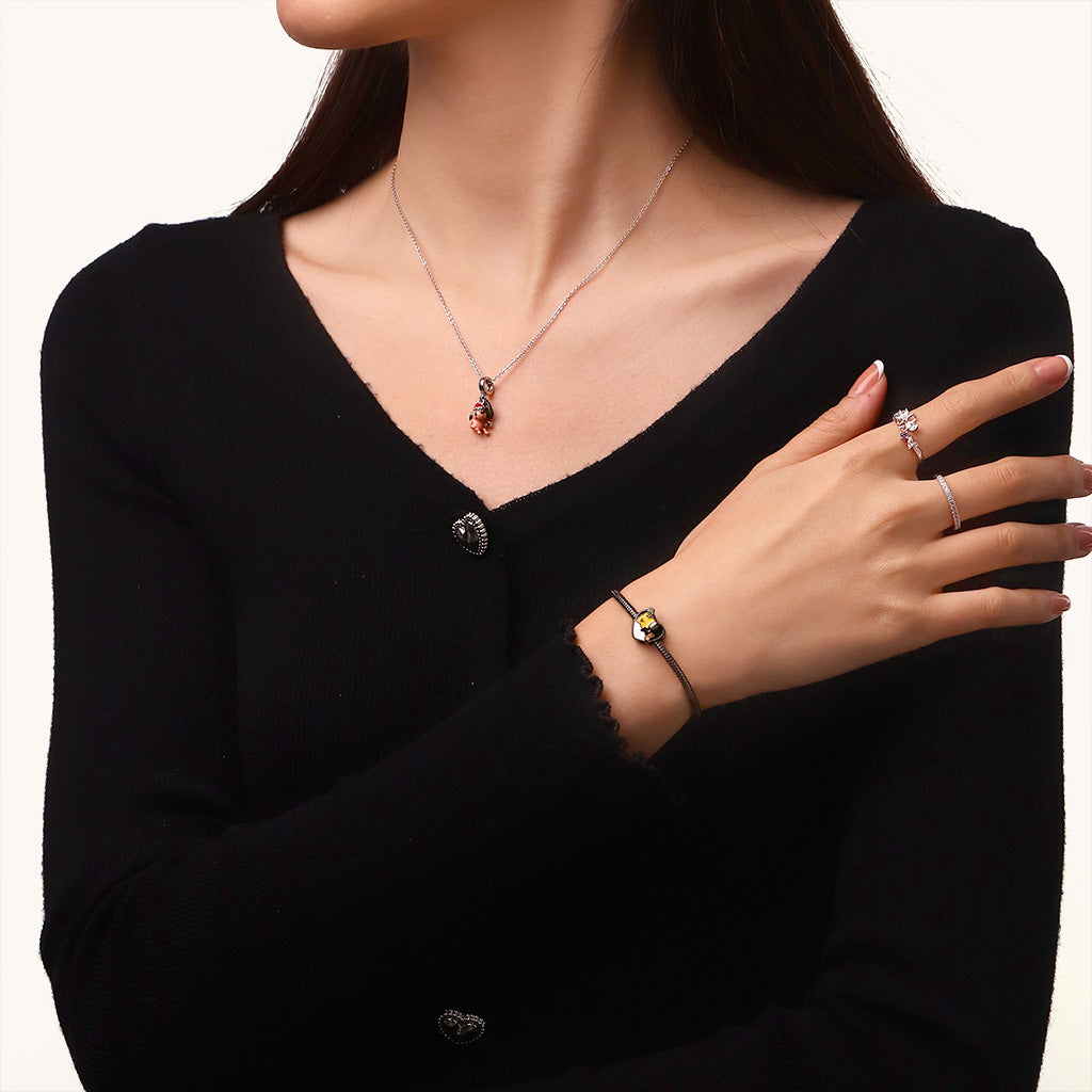 Gnoce Chill Guy Bath Heart Charm_4