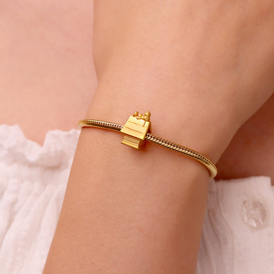 Gnoce 18k Gold Peanuts Snoopy Doghouse Stopper Charm_6