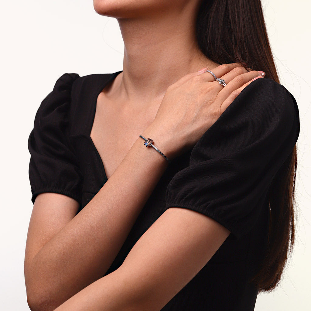 Gnoce Coffee Cup Embraces Love Charm_4