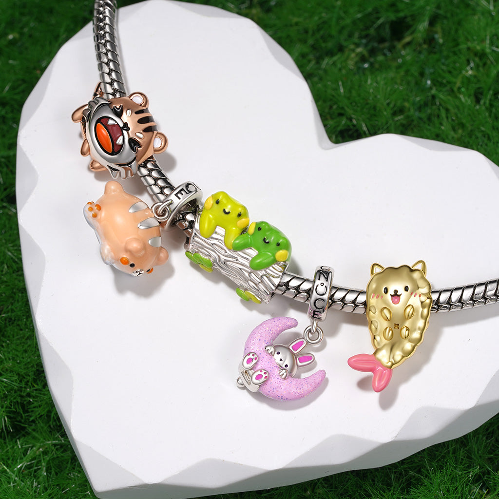 Frogs in Love Charm_3